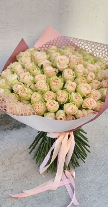 Fragility roses bouquet