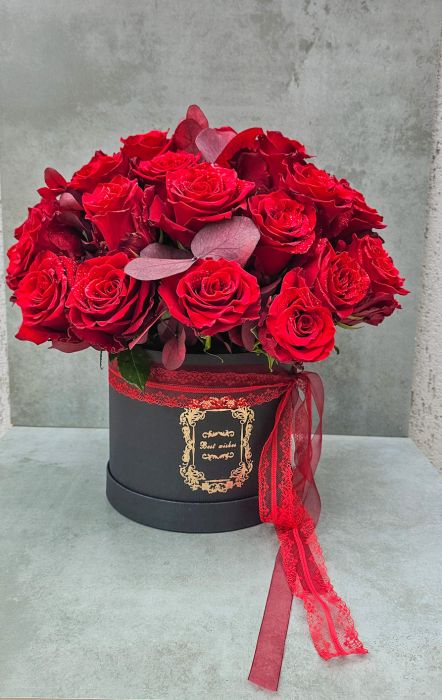Red Roses De Luxe